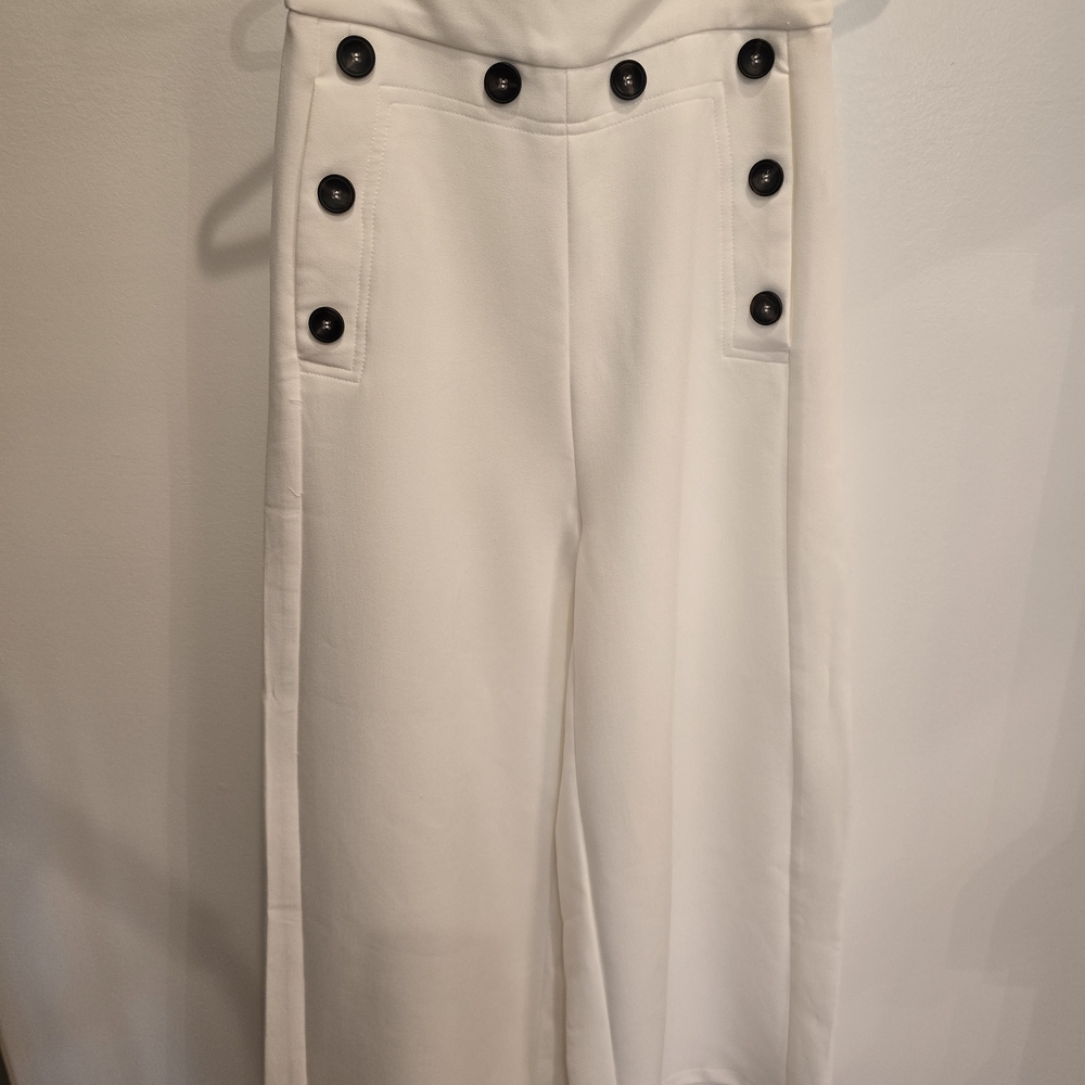 DO+BE White Garment with Black Label